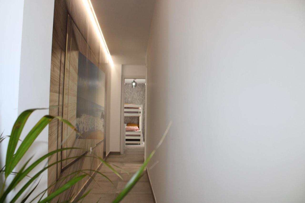 Los Boliches Holidays Suites ฟูเอนฮิโรลา ภายนอก รูปภาพ